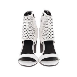 Pour La Victoire Heels Size 10